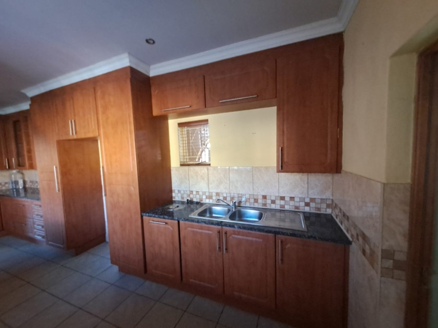 4 Bedroom Property for Sale in Vanderbijlpark SE 6 Gauteng