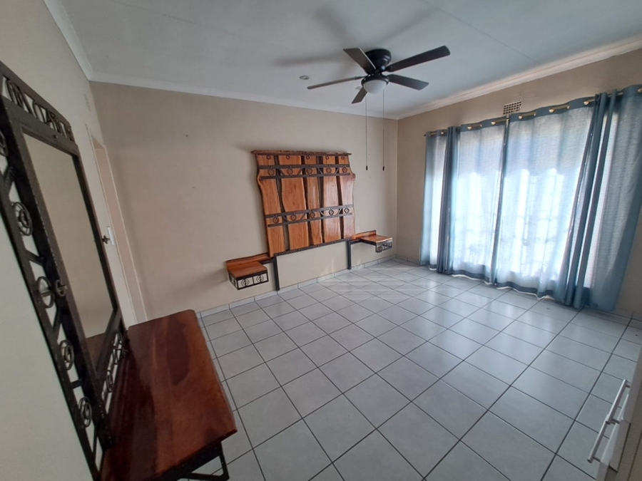 4 Bedroom Property for Sale in Vanderbijlpark SE 6 Gauteng