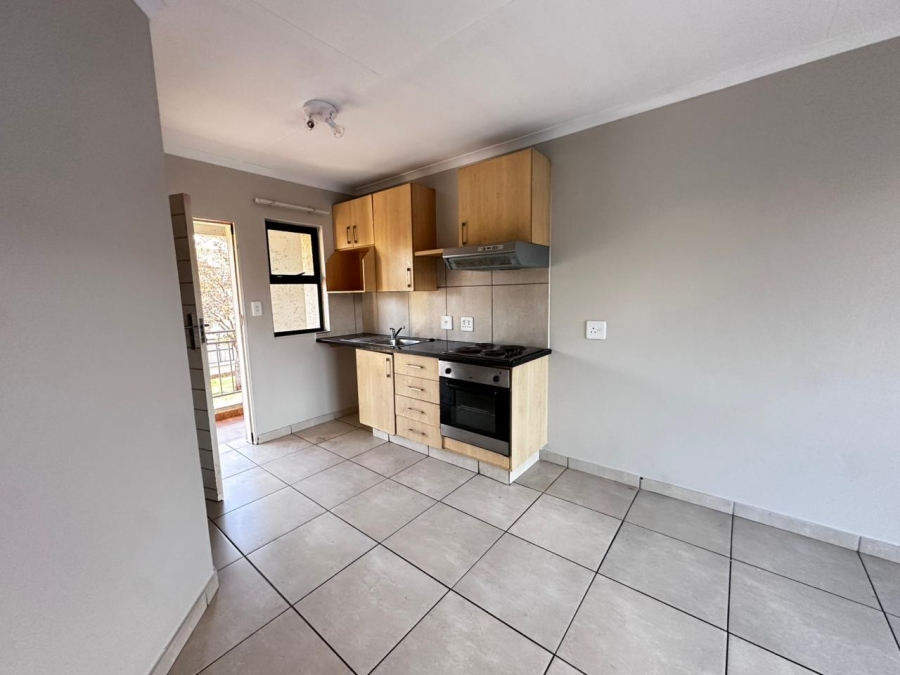 2 Bedroom Property for Sale in Lakefield Gauteng