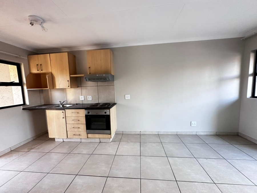 2 Bedroom Property for Sale in Lakefield Gauteng