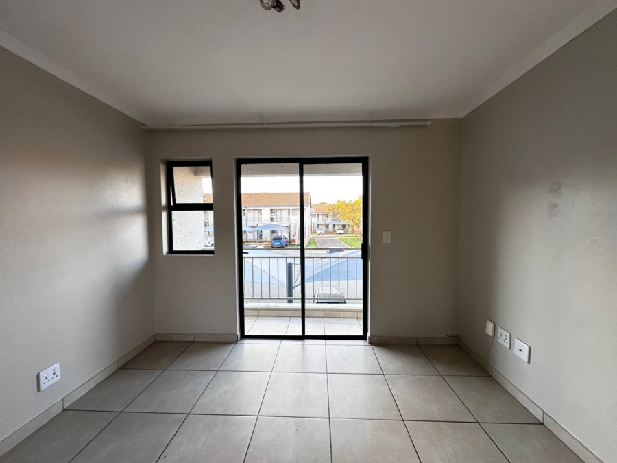 2 Bedroom Property for Sale in Lakefield Gauteng