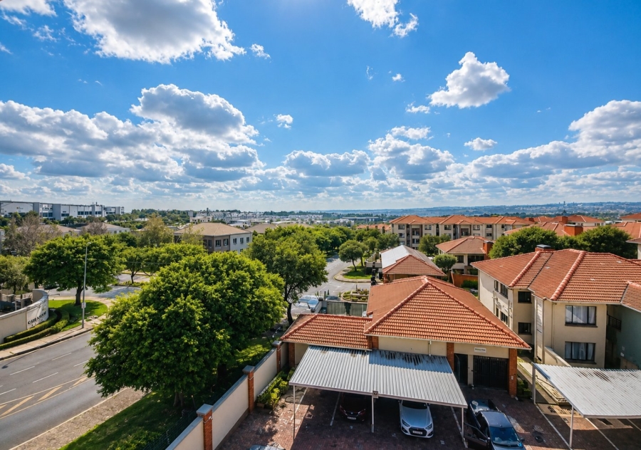2 Bedroom Property for Sale in Greenstone Hill Gauteng