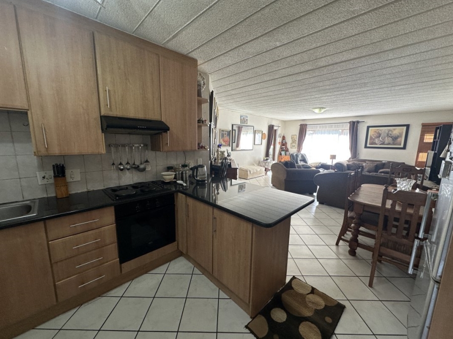 2 Bedroom Property for Sale in Dowerglen Ext 5 Gauteng