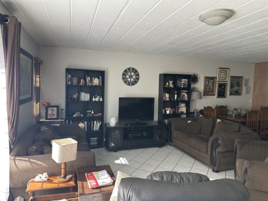 2 Bedroom Property for Sale in Dowerglen Ext 5 Gauteng