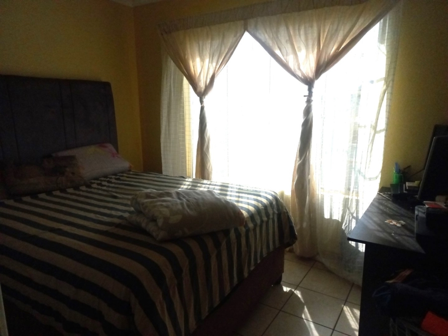 2 Bedroom Property for Sale in Kosmosdal Gauteng