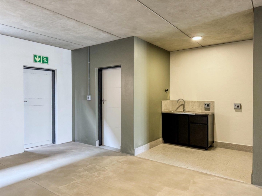 To Let Commercial Property for Rent in Halfway House Gauteng