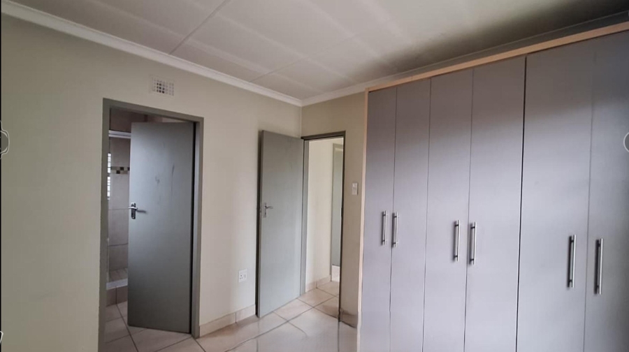 3 Bedroom Property for Sale in Albertsdal Gauteng