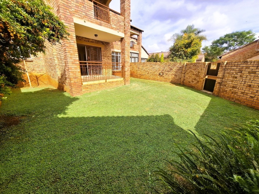 To Let 2 Bedroom Property for Rent in Mooikloof Ridge Gauteng