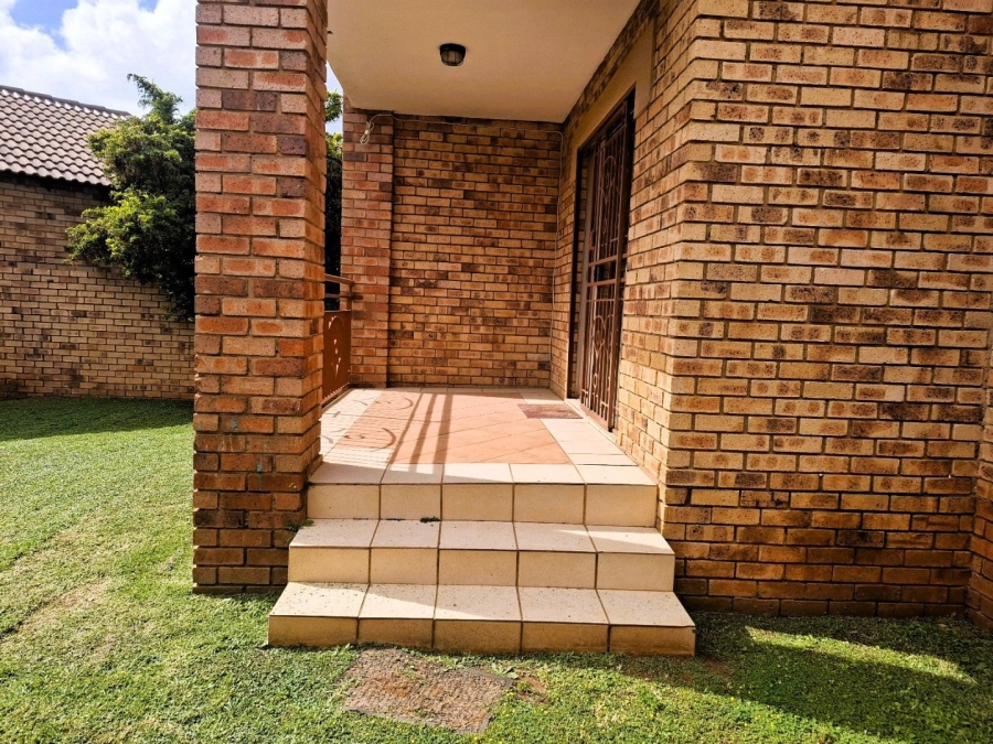 To Let 2 Bedroom Property for Rent in Mooikloof Ridge Gauteng