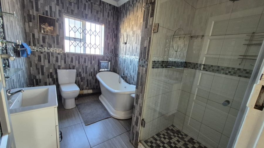 4 Bedroom Property for Sale in Sky City Gauteng