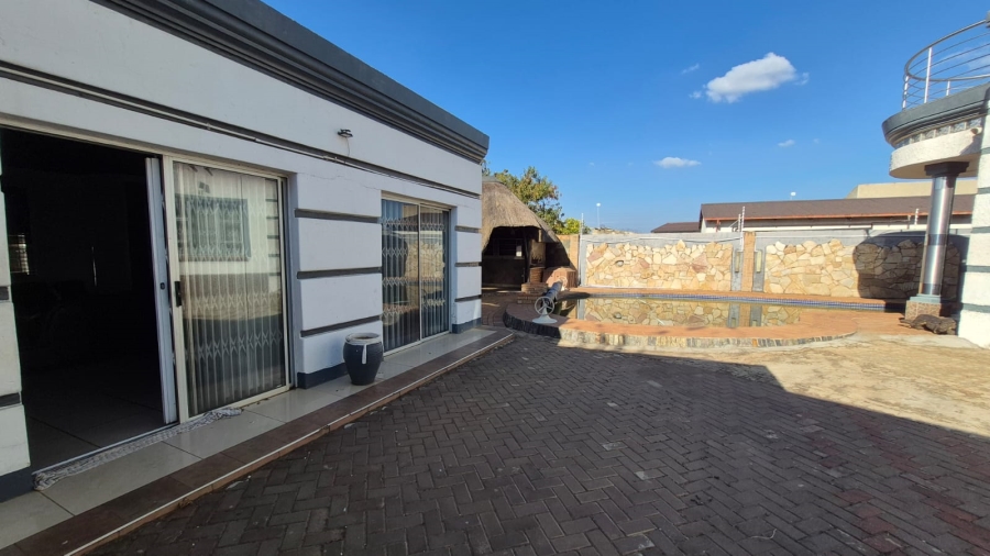 4 Bedroom Property for Sale in Sky City Gauteng