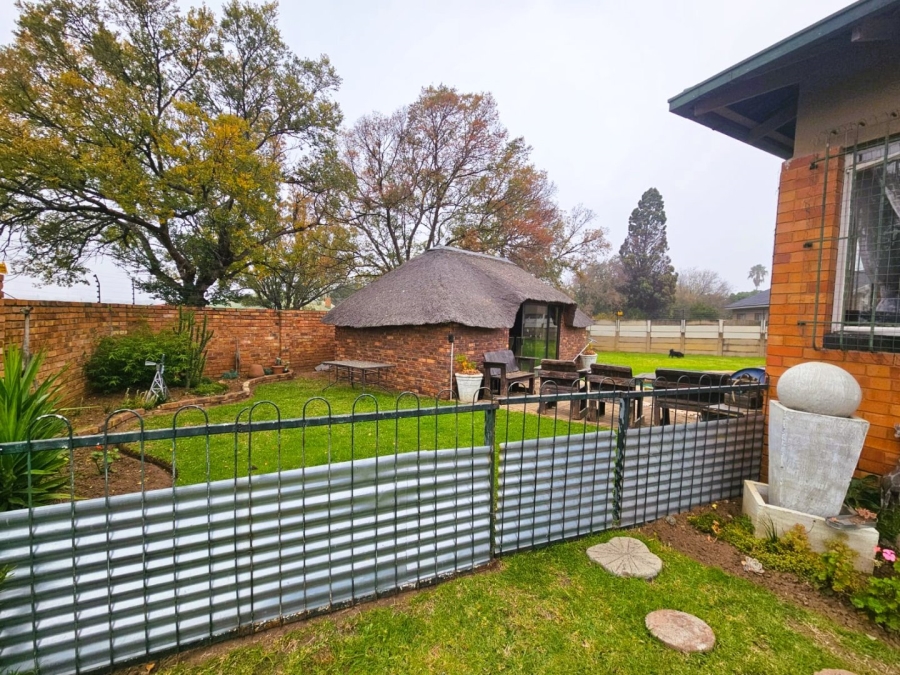 2 Bedroom Property for Sale in Glenvarloch Gauteng