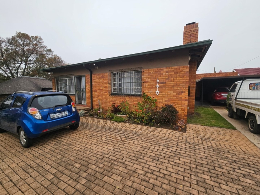 2 Bedroom Property for Sale in Glenvarloch Gauteng