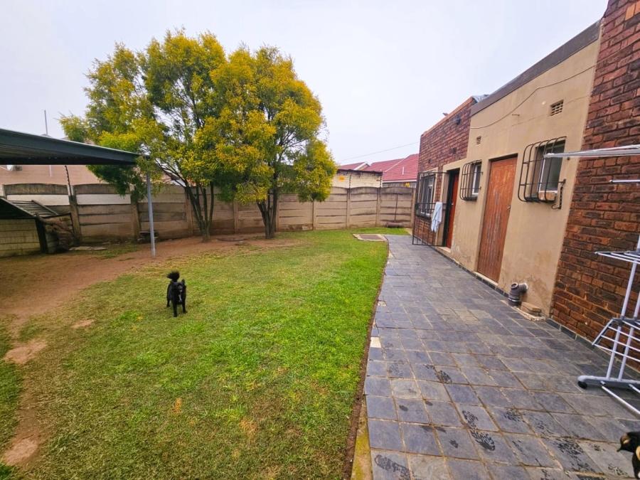 2 Bedroom Property for Sale in Glenvarloch Gauteng