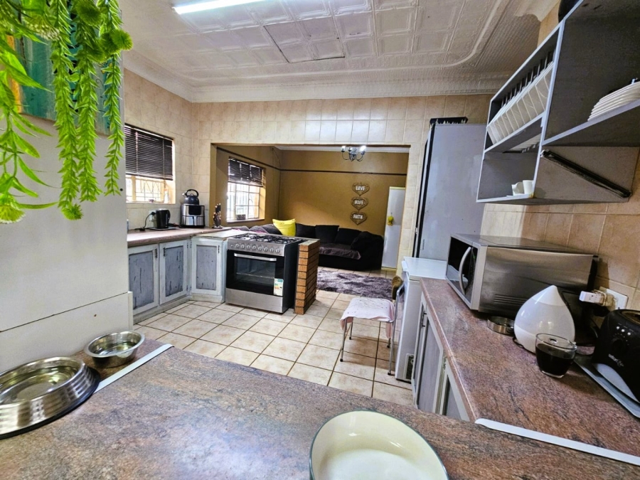 2 Bedroom Property for Sale in Glenvarloch Gauteng