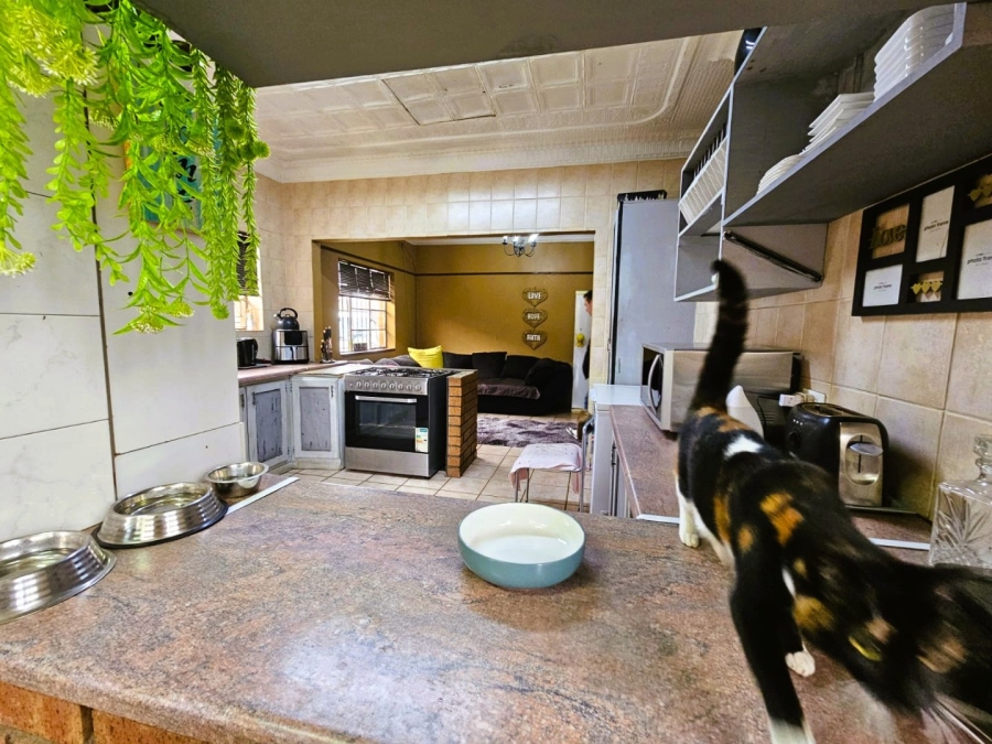 2 Bedroom Property for Sale in Glenvarloch Gauteng