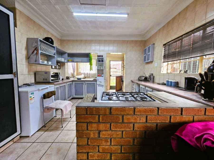 2 Bedroom Property for Sale in Glenvarloch Gauteng