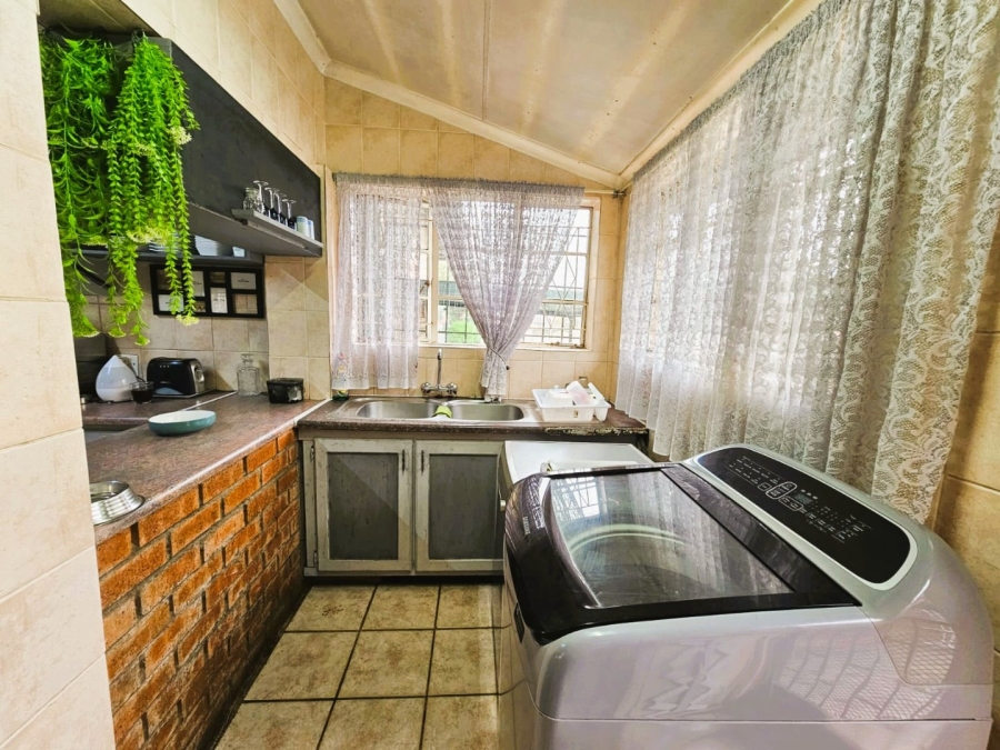 2 Bedroom Property for Sale in Glenvarloch Gauteng