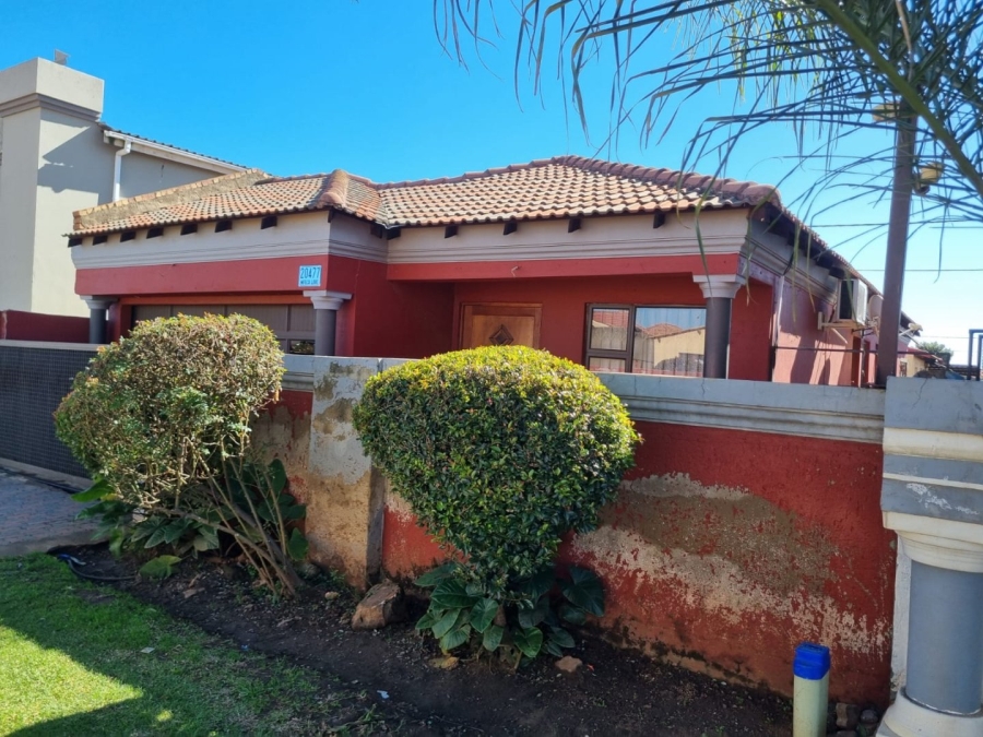 3 Bedroom Property for Sale in Mfundo Park Gauteng