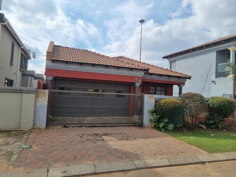 3 Bedroom Property for Sale in Mfundo Park Gauteng