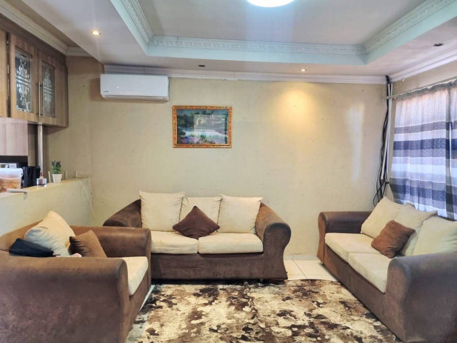 3 Bedroom Property for Sale in Mfundo Park Gauteng