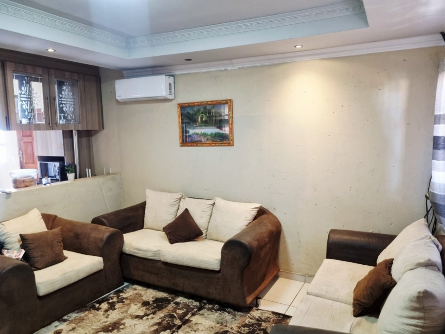 3 Bedroom Property for Sale in Mfundo Park Gauteng