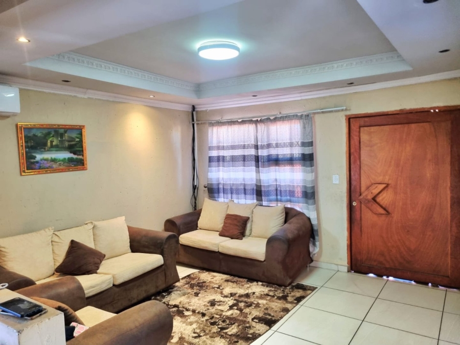 3 Bedroom Property for Sale in Mfundo Park Gauteng