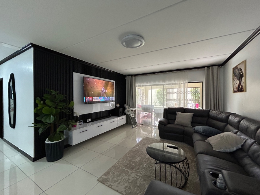 3 Bedroom Property for Sale in Carlswald Gauteng