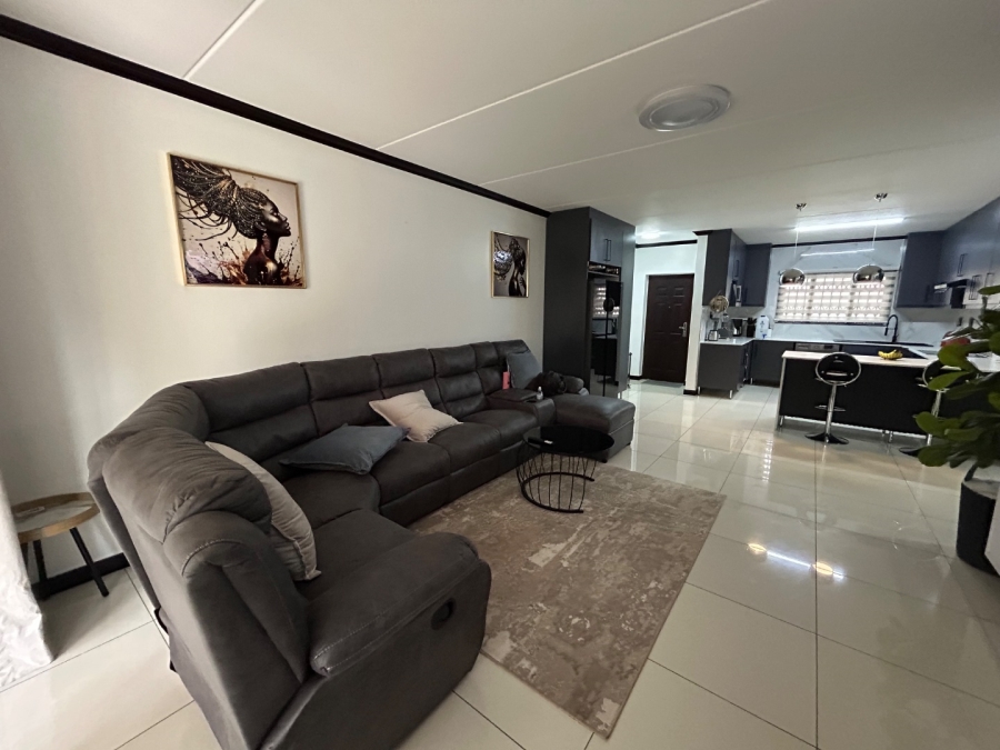 3 Bedroom Property for Sale in Carlswald Gauteng