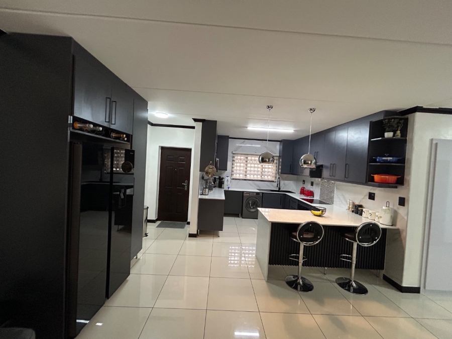 3 Bedroom Property for Sale in Carlswald Gauteng