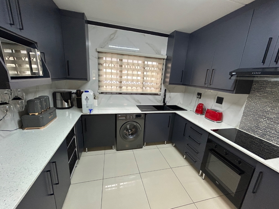3 Bedroom Property for Sale in Carlswald Gauteng