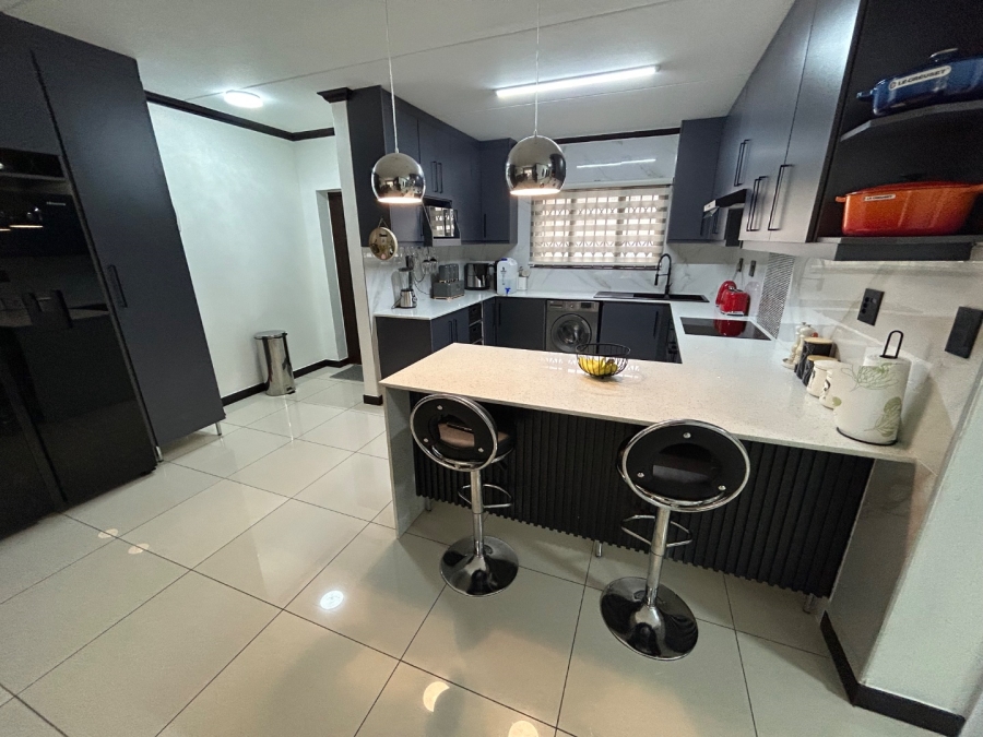 3 Bedroom Property for Sale in Carlswald Gauteng