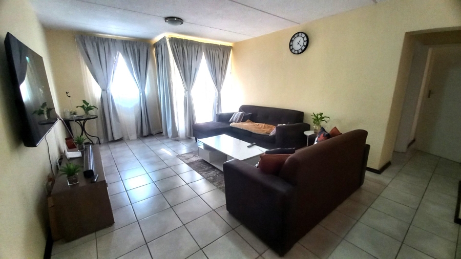 2 Bedroom Property for Sale in Noordwyk Gauteng