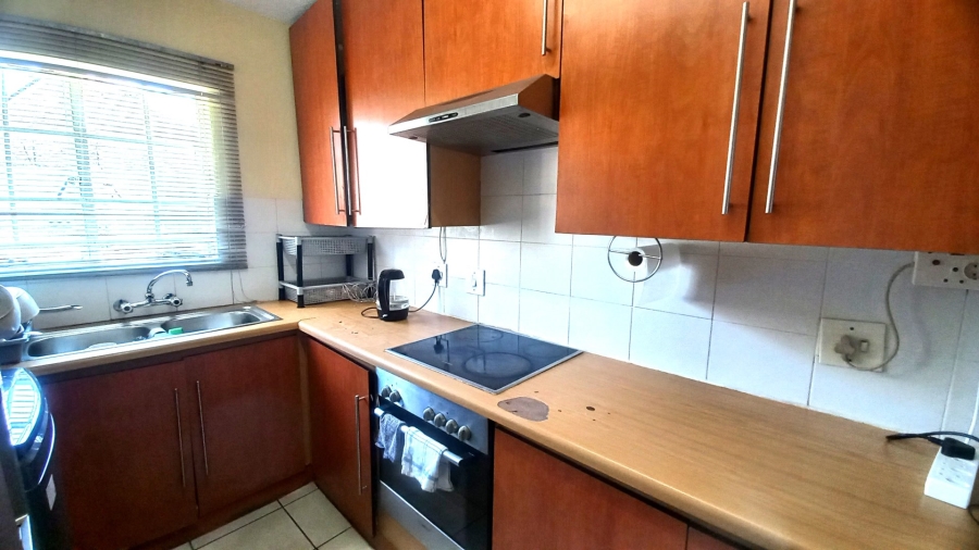 2 Bedroom Property for Sale in Noordwyk Gauteng