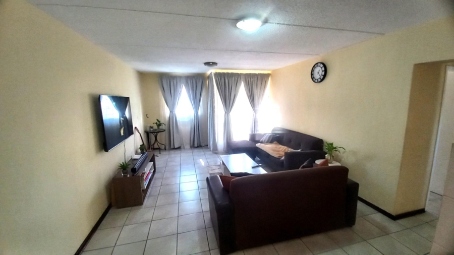 2 Bedroom Property for Sale in Noordwyk Gauteng