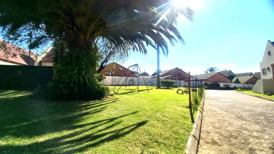 2 Bedroom Property for Sale in Noordwyk Gauteng