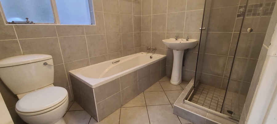2 Bedroom Property for Sale in Edenvale Central Gauteng