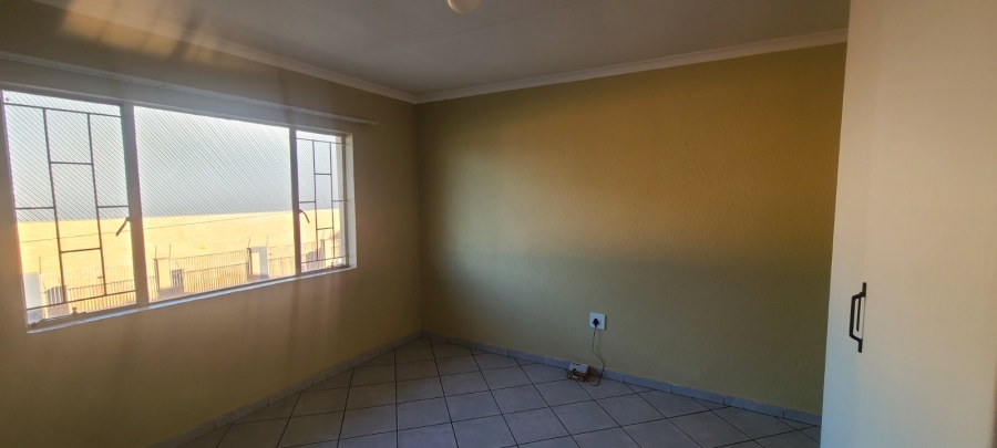 2 Bedroom Property for Sale in Edenvale Central Gauteng