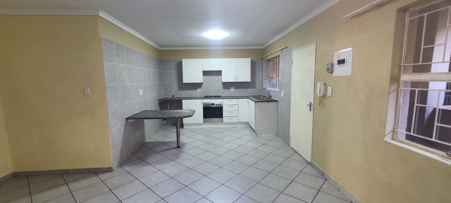 2 Bedroom Property for Sale in Edenvale Central Gauteng
