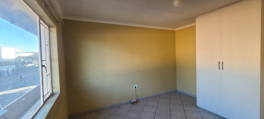 2 Bedroom Property for Sale in Edenvale Central Gauteng