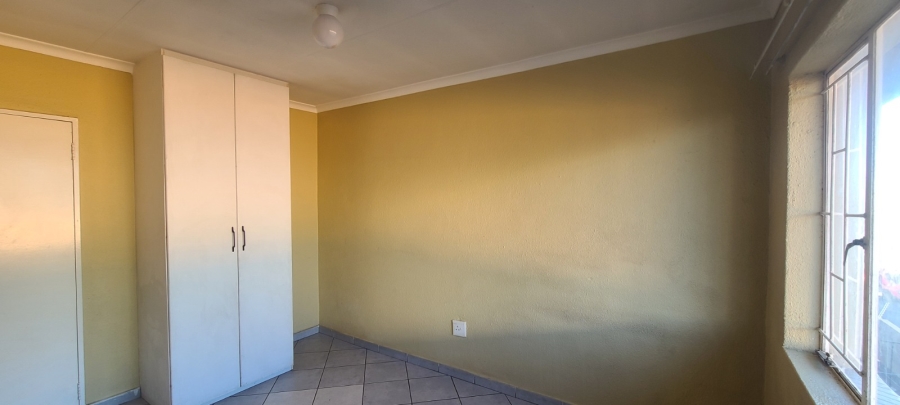 2 Bedroom Property for Sale in Edenvale Central Gauteng