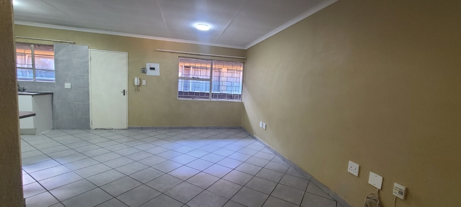 2 Bedroom Property for Sale in Edenvale Central Gauteng