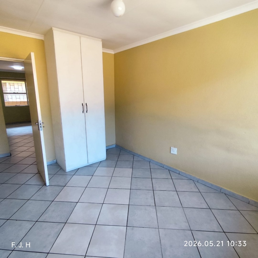 2 Bedroom Property for Sale in Edenvale Central Gauteng