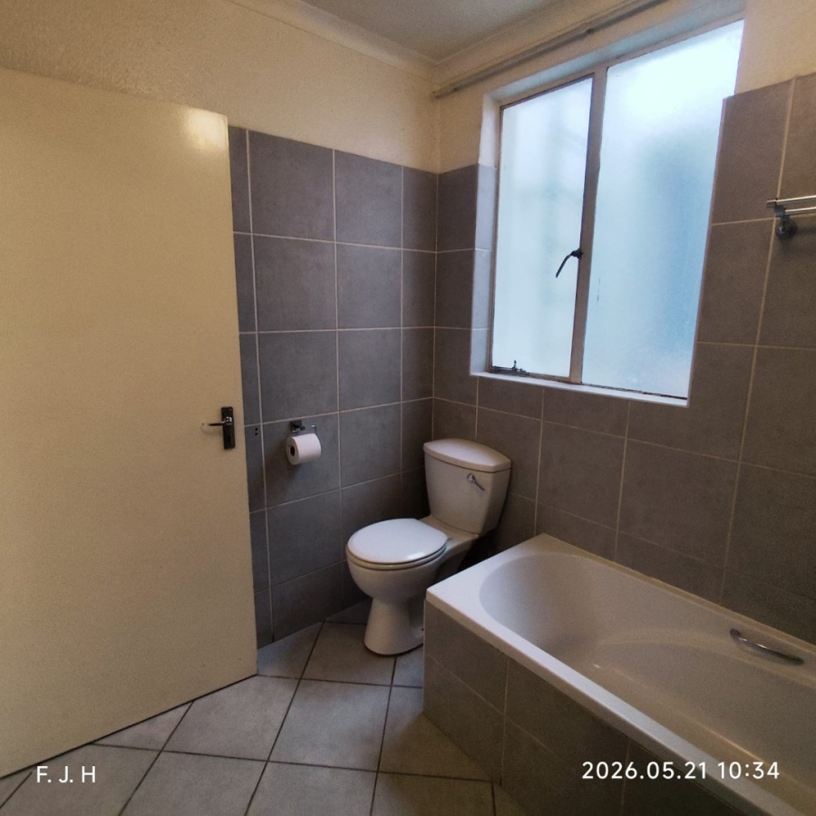 2 Bedroom Property for Sale in Edenvale Central Gauteng