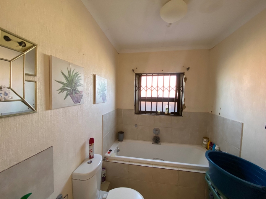  Bedroom Property for Sale in Sharon Park Gauteng