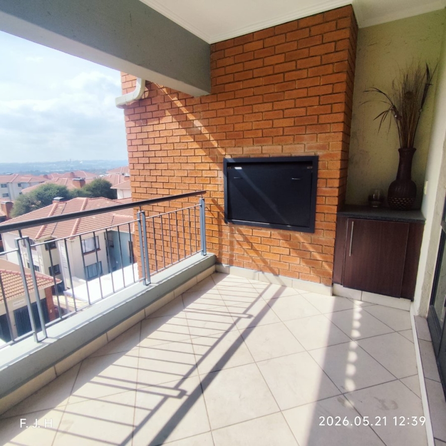 2 Bedroom Property for Sale in Greenstone Hill Gauteng