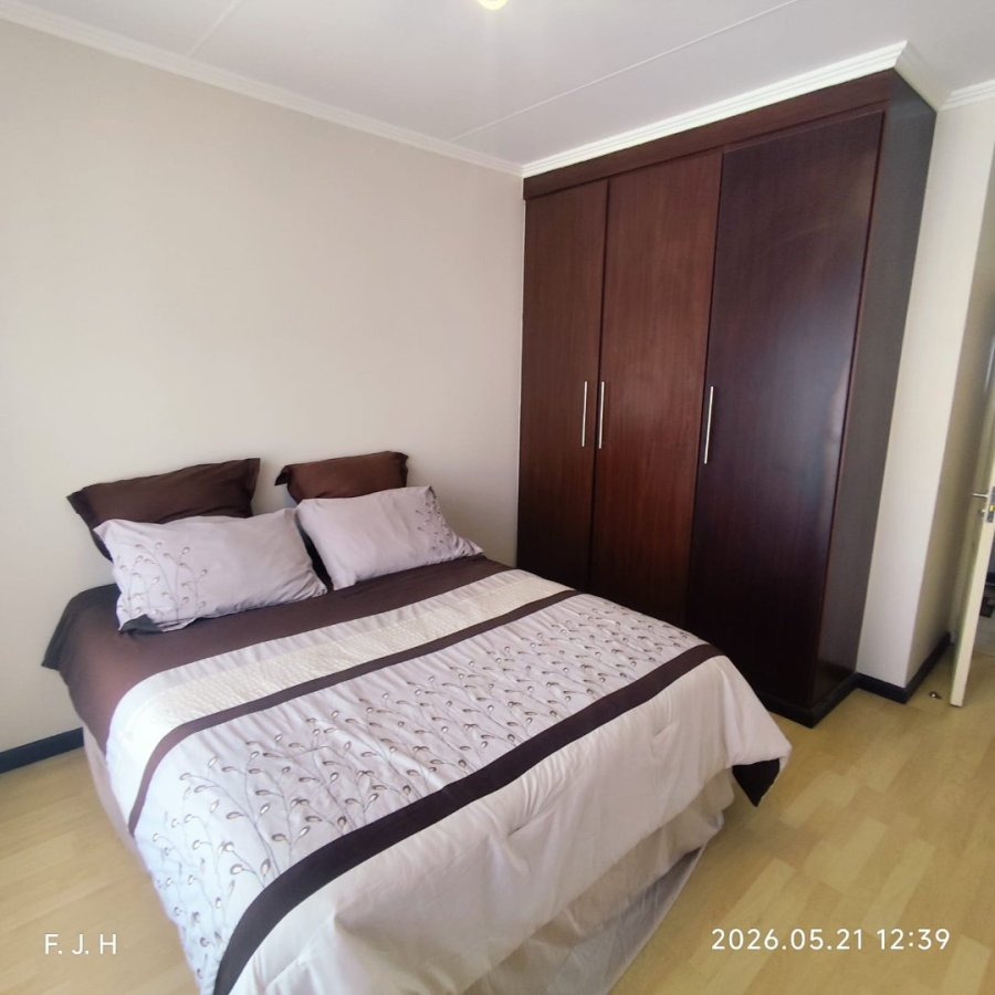 2 Bedroom Property for Sale in Greenstone Hill Gauteng