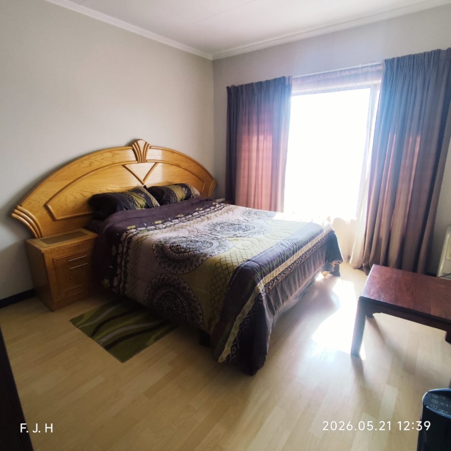 2 Bedroom Property for Sale in Greenstone Hill Gauteng