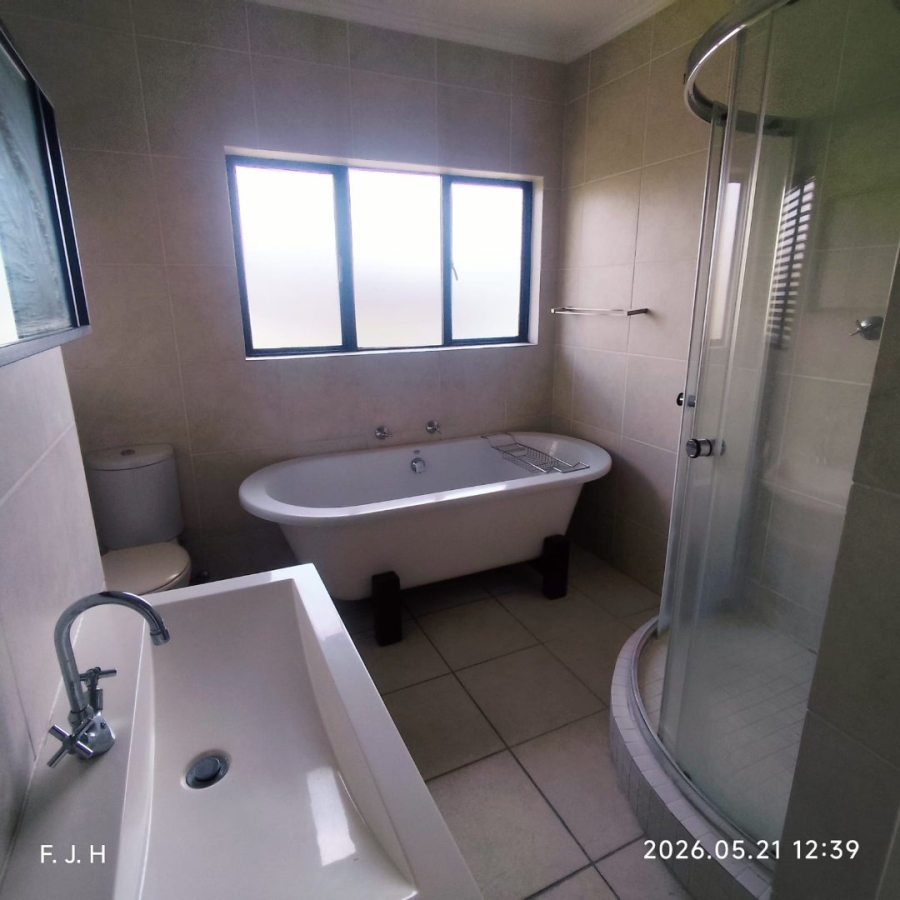2 Bedroom Property for Sale in Greenstone Hill Gauteng