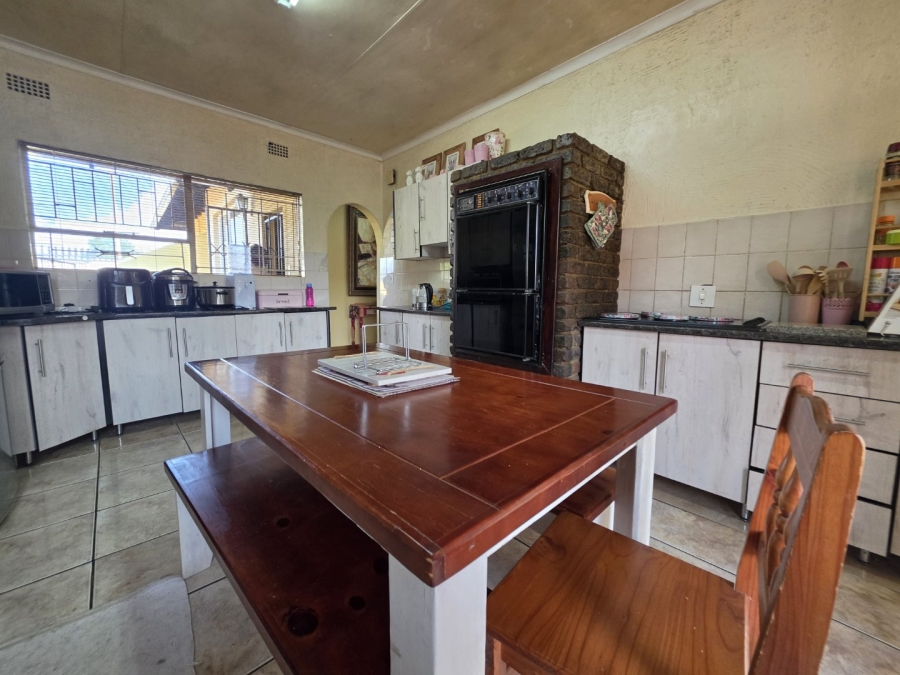 4 Bedroom Property for Sale in Randhart Gauteng